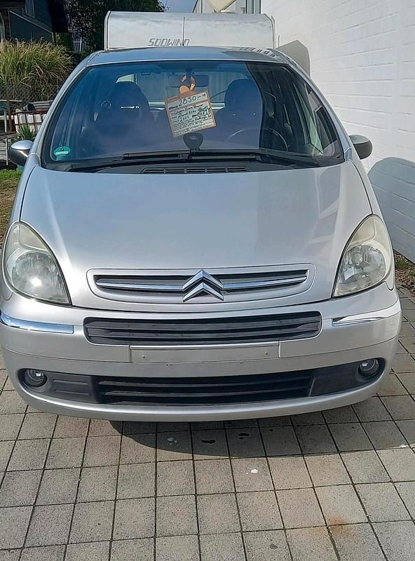 Silber Gebraucht 2007 Citroën Xsara Picasso Van / Kleinbus | 2.350 € (Etwas zu teuer) - Bild 1/4