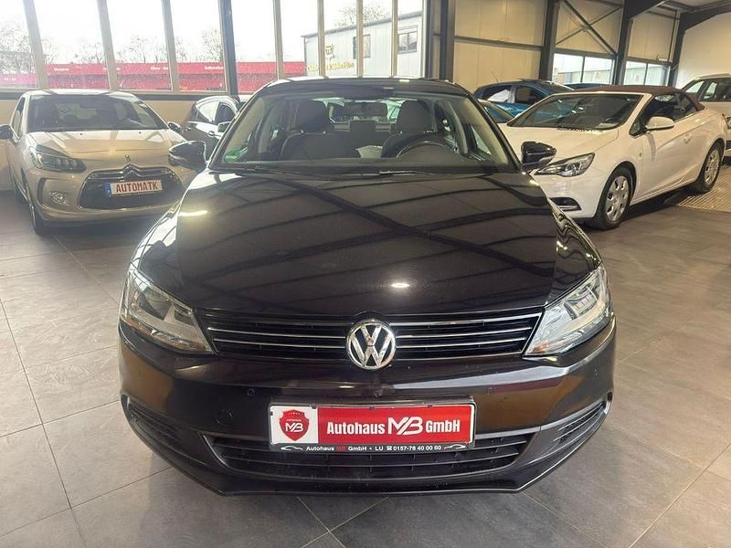 Gebraucht VW Jetta Comfortline 105 PS (77 kW) 2011 Schwarz Limousine