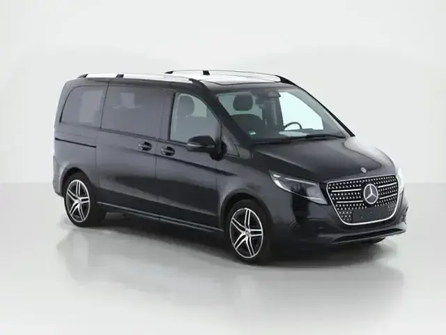 Gebraucht Mercedes V220 Avantgarde 163 PS (119 kW) 2024 Schwarz Van / Kleinbus