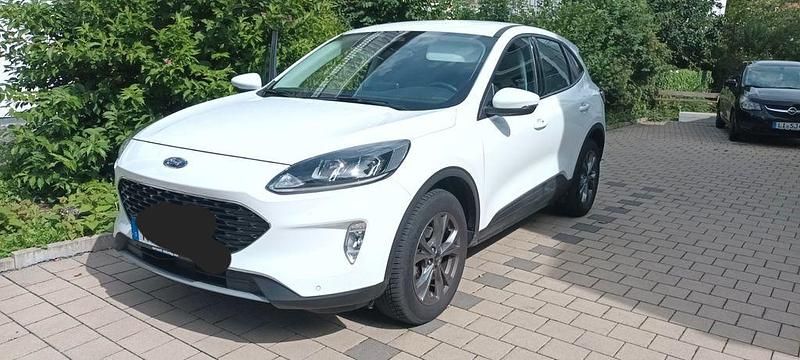Weiß Gebraucht 2021 Ford Kuga Cool & Connect SUV | 19.500 € - Bild 1/4
