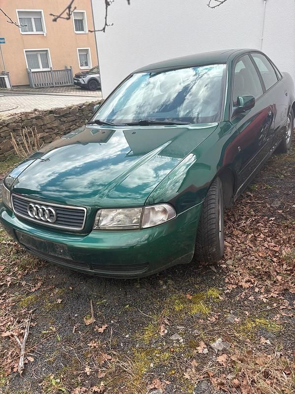 Gebraucht Audi A4 125 PS (91 kW) 1998 Grün Limousine
