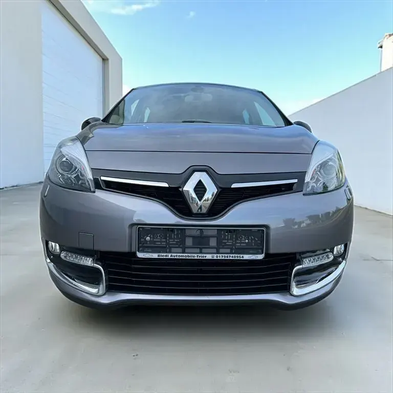 Gebraucht Renault Scénic III Bose Edition 110 PS (80 kW) 2014 Grau Limousine