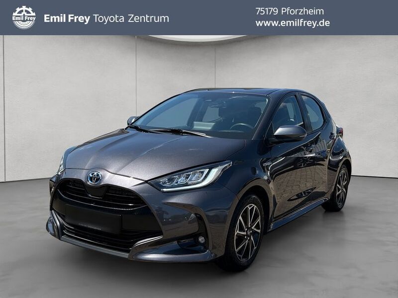 Marlingrau metallic Gebraucht 2021 Toyota Yaris Hybrid Team Limousine | 18.990 € (Etwas zu teuer) - Bild 1/4