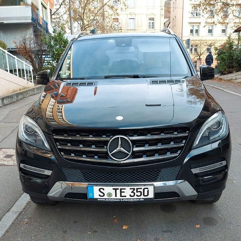 Gebraucht Mercedes ML350 258 PS (189 kW) 2012 Schwarz SUV