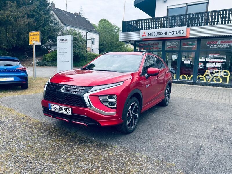 Rot Gebraucht 2024 Mitsubishi Eclipse Cross Plus SUV | 33.590 € - Bild 1/4