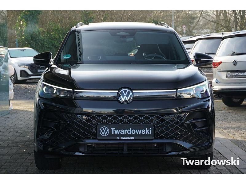 Gebraucht VW Tiguan R-line 272 PS (200 kW) 2025 Grenadillschwarz metallic SUV