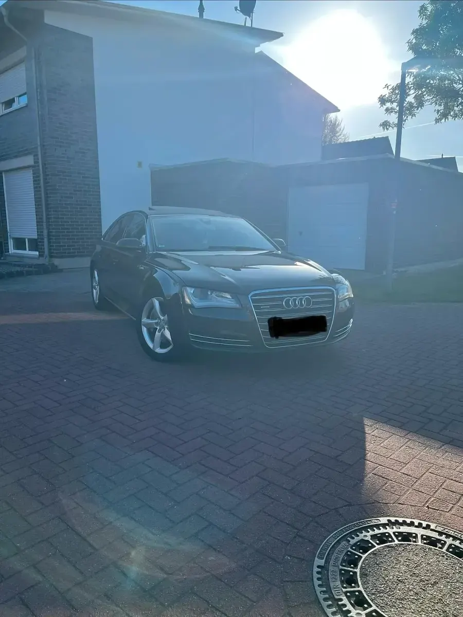 Second-hand Audi A8 351 CP (258 kW) 2010 Berlinǎ