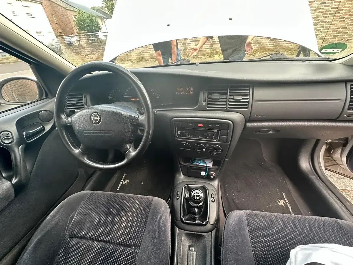 Gebraucht Opel Vectra 100 PS (73 kW) 2001 Grau Limousine