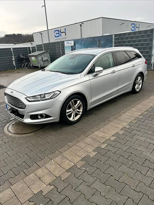 Gebraucht Ford Mondeo 180 PS (132 kW) 2015 Grau Kombi