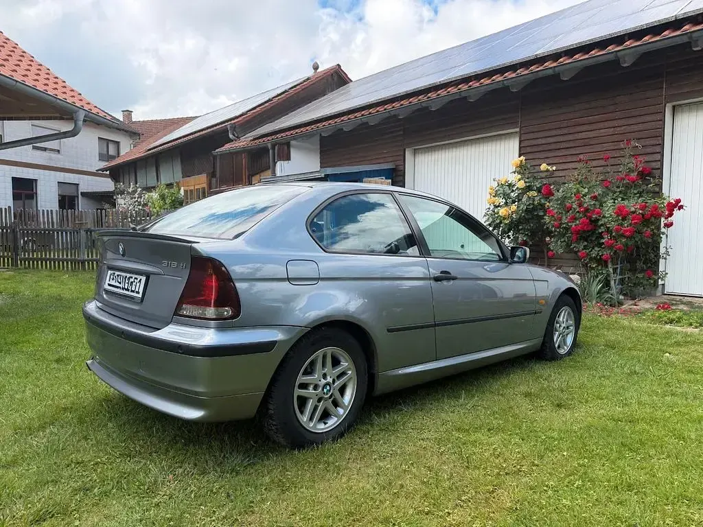 Gebraucht BMW 316 Compact 116 PS (85 kW) 2004 Grau Kleinwagen