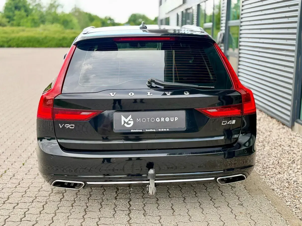 Gebraucht Volvo V90 Inscription 190 PS (139 kW) 2017 Schwarz Kombi