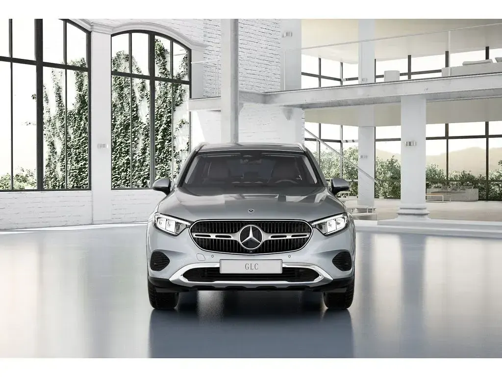 Gebraucht Mercedes GLC300de Avantgarde 333 PS (244 kW) 2025 Silber SUV