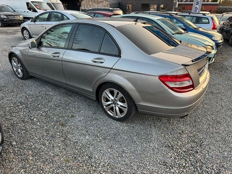 Gebraucht Mercedes C180 156 PS (114 kW) 2008 Silber Limousine