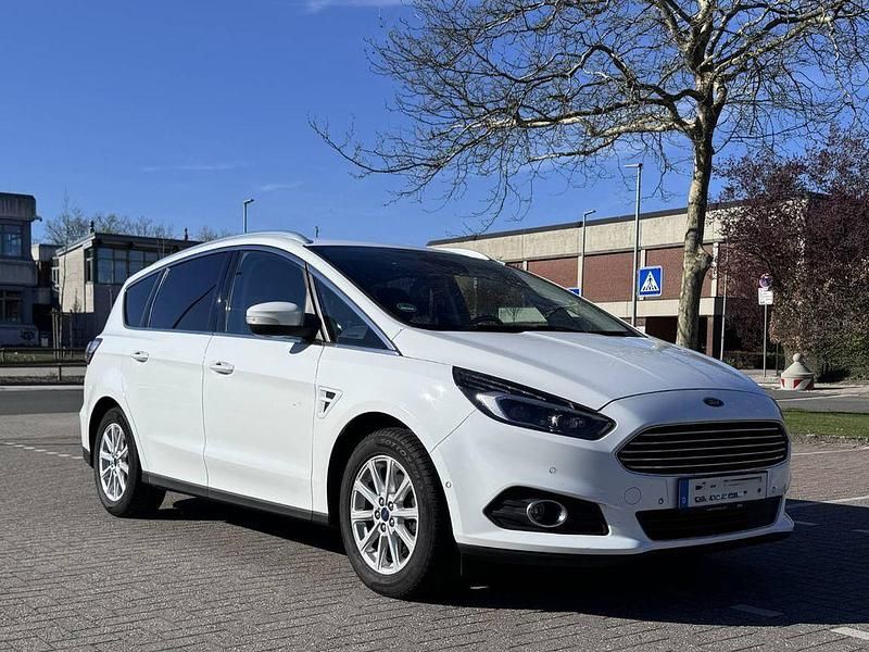 Gebraucht Ford S-MAX Titanium 150 PS (110 kW) 2016 Weiß Van / Kleinbus