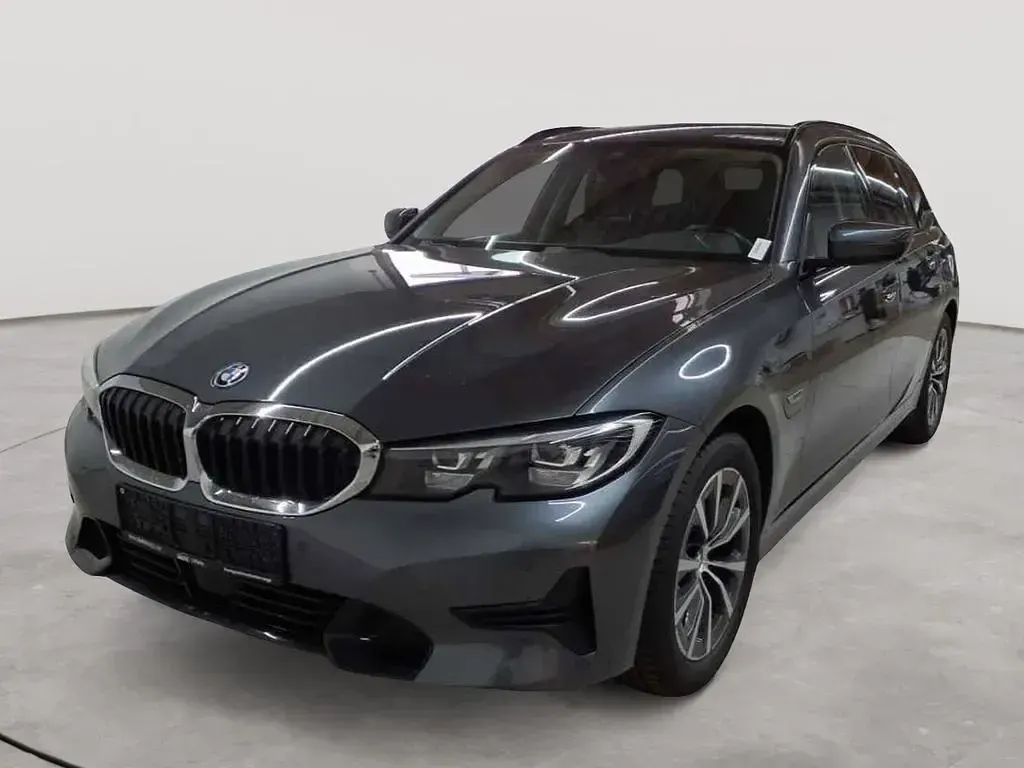 Gebraucht BMW 320 Sport Line 163 PS (119 kW) 2022 Mineralgrau metallic Kombi