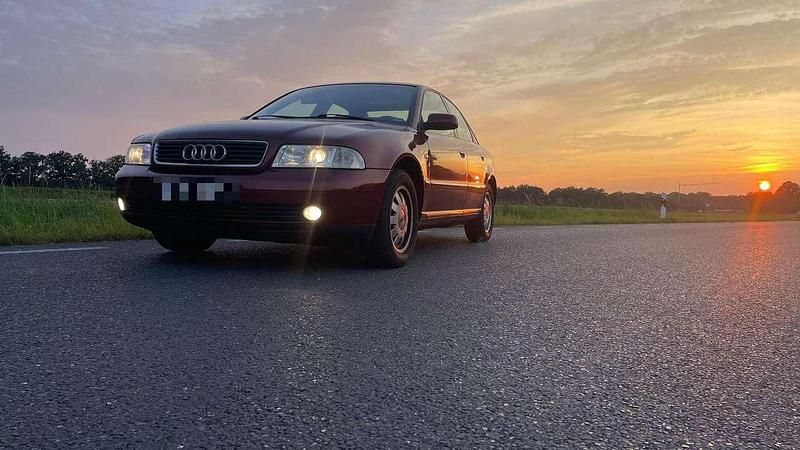 Gebraucht Audi A4 101 PS (74 kW) 1999 Limousine