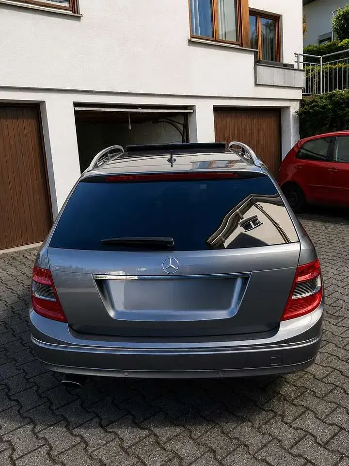 Gebraucht Mercedes C250 Avantgarde 204 PS (150 kW) 2009 Silber Kombi