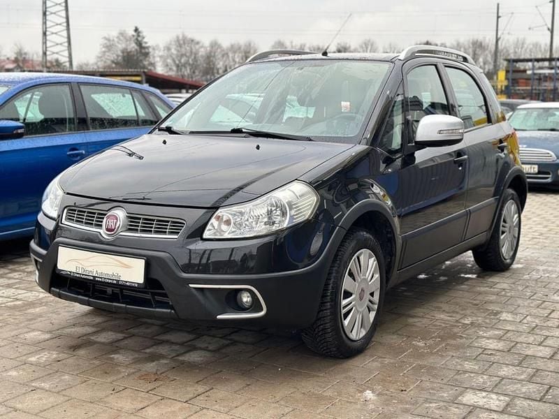 Schwarz Gebraucht 2013 Fiat Sedici Pop SUV | 7.990 € (Etwas zu teuer) - Bild 1/4