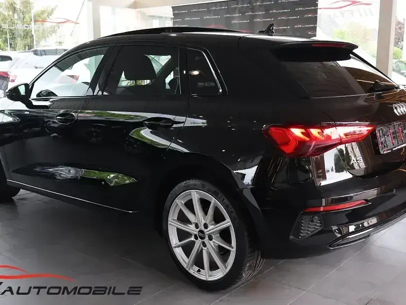 Używany Audi A3 Advanced 110 KM (80 kW) 2023 Czarny Sedan/Limuzyna