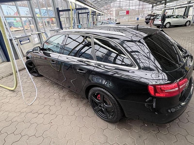 Gebraucht Audi A4 S-Line 150 PS (110 kW) 2014 Schwarz Kombi