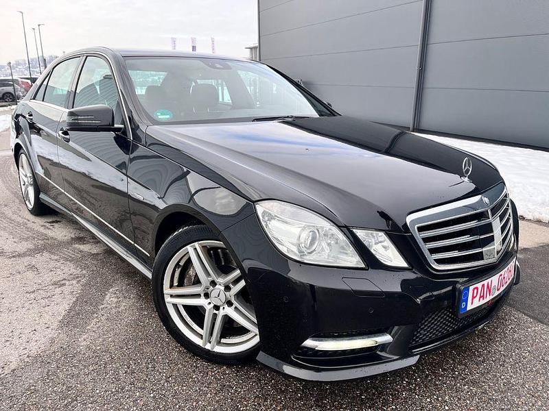 Gebraucht Mercedes E500 Avantgarde 408 PS (300 kW) 2012 Schwarz Limousine