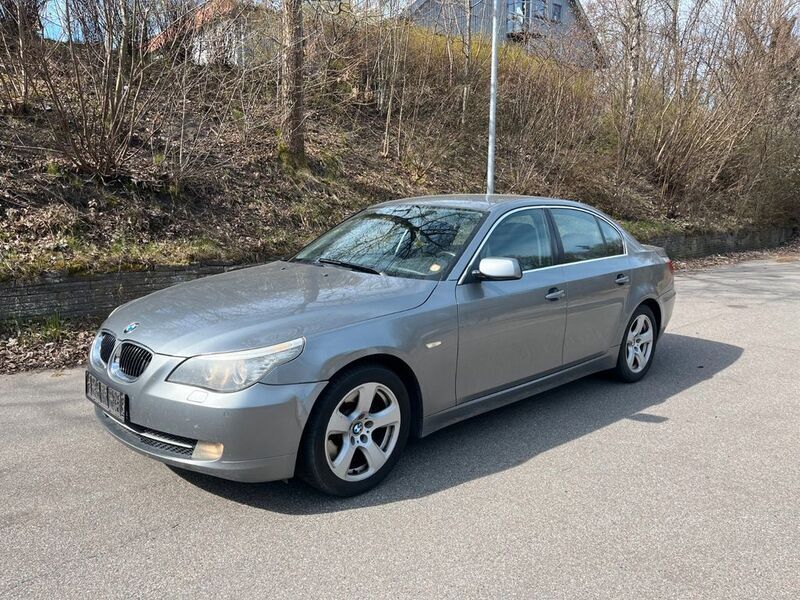 Grau Gebraucht 2008 BMW 530 Limousine | 3.800 € (Superpreis) - Bild 1/4