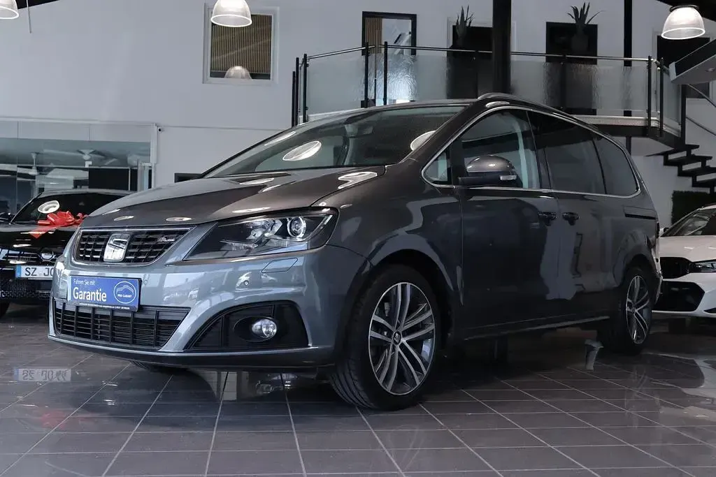 Gebraucht Seat Alhambra FR-Line 150 PS (110 kW) 2022 Grau Van / Kleinbus