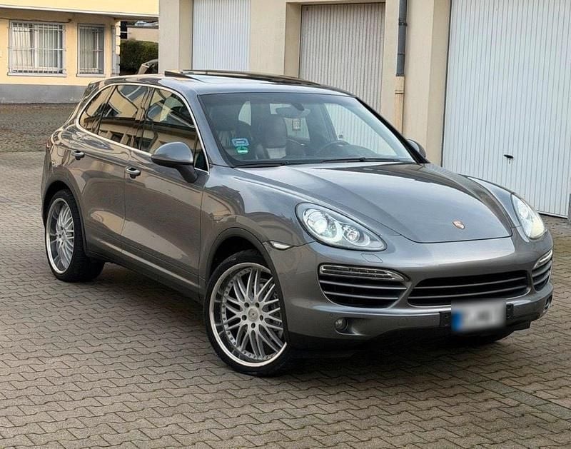 Grau Gebraucht 2011 Porsche Cayenne SUV | 14.350 € (Guter Preis) - Bild 1/4