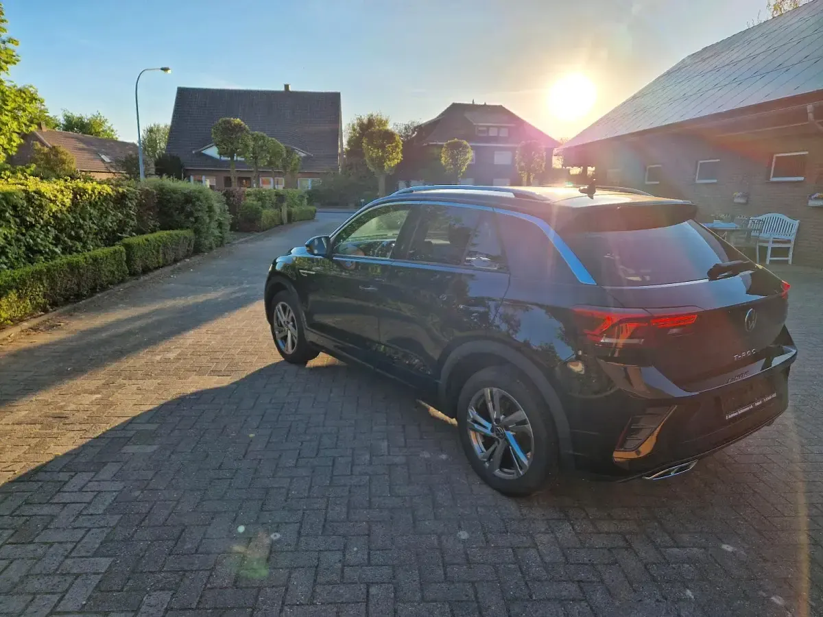 Gebraucht VW T-Roc R-line 150 PS (110 kW) 2023 Schwarz SUV