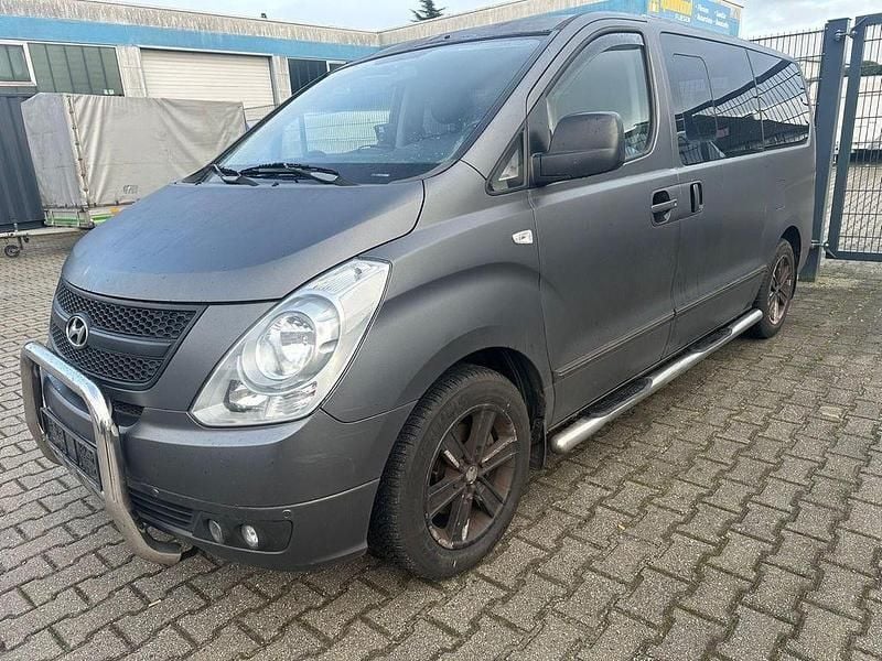 Gebraucht Hyundai H-1 170 PS (125 kW) 2009 Grau Van / Kleinbus