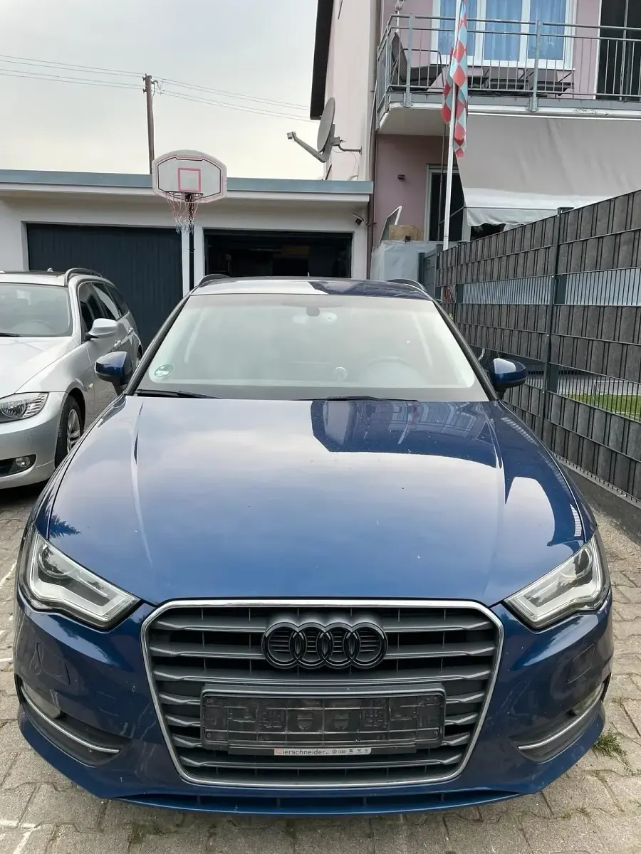 Gebraucht Audi A3 Sportback 150 PS (110 kW) 2013 Blau Kleinwagen