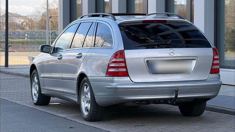 Gebraucht Mercedes C320 Avantgarde 218 PS (160 kW) 2001 Silber Kombi