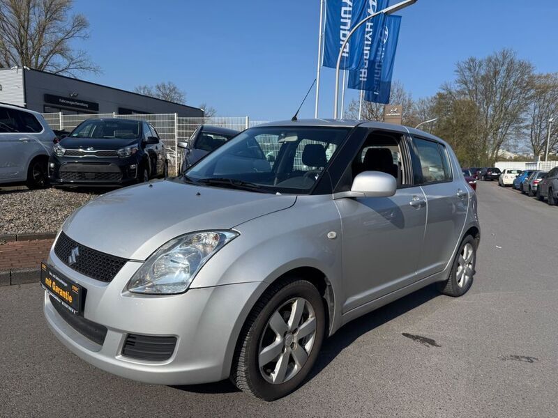 Silber Gebraucht 2009 Suzuki Swift Club Limousine | 4.490 € (Etwas zu teuer) - Bild 1/4