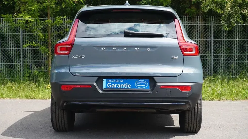 Occasion Volvo XC40 Plus 197 ch (144 kW) 2023 Gris SUV