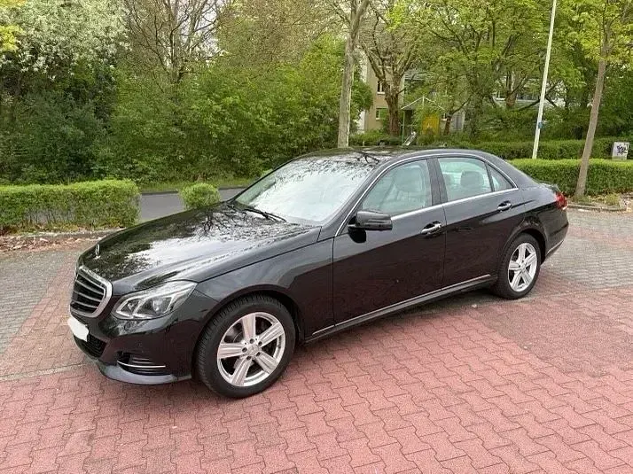 Gebraucht Mercedes E350 Elegance 258 PS (189 kW) 2014 Schwarz Limousine