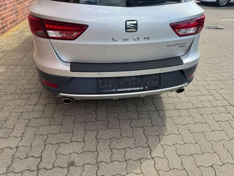 Gebraucht Seat Leon 179 PS (131 kW) 2015 Silber (metallic) Kombi