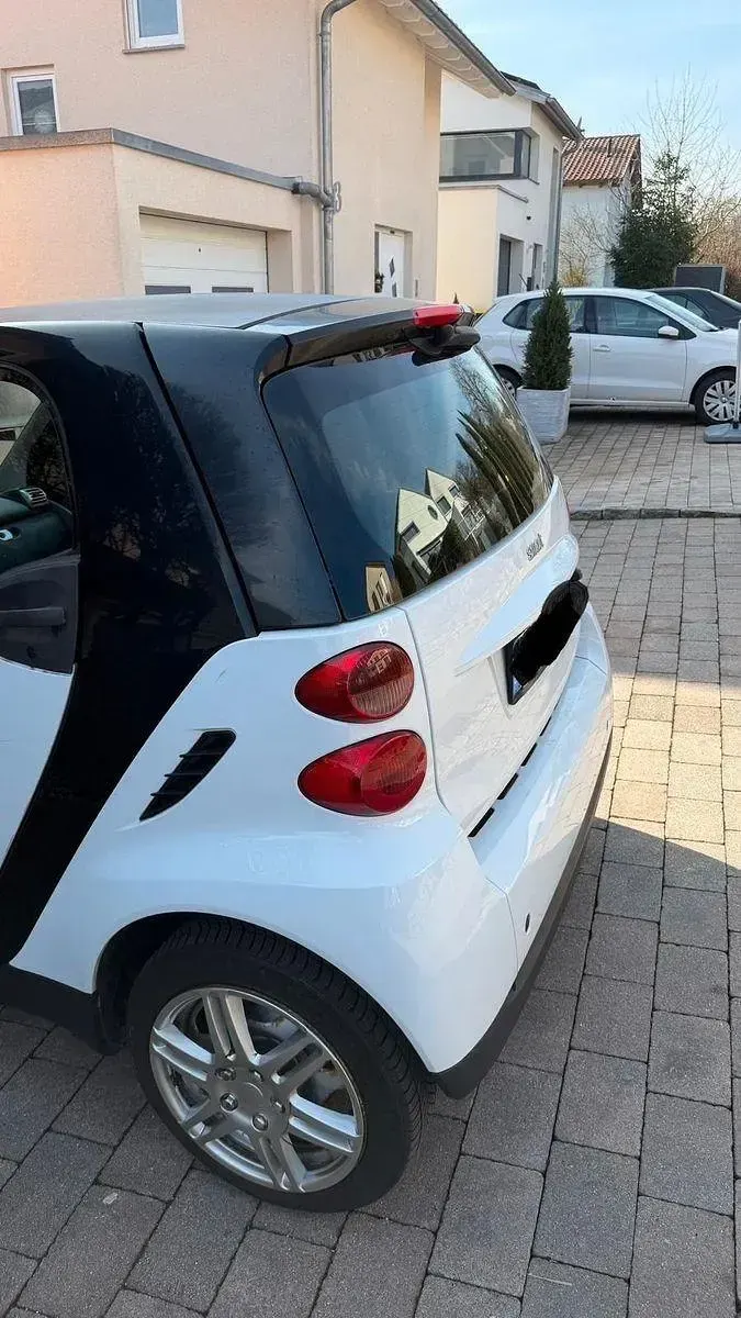 Gebraucht Smart ForTwo Coupé Pure 61 PS (44 kW) 2009 Weiß Coupé