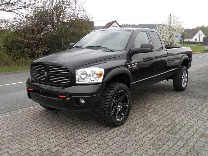 Second-hand Dodge Ram 355 CP (261 kW) 2007 Negru Pickup