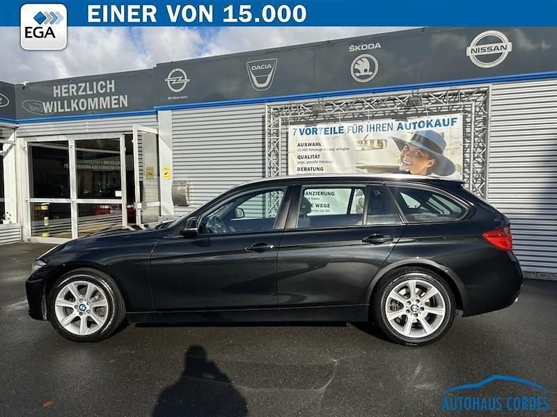 Gebraucht BMW 320 Comfort Edition 184 PS (135 kW) 2015 Black sapphire Kombi