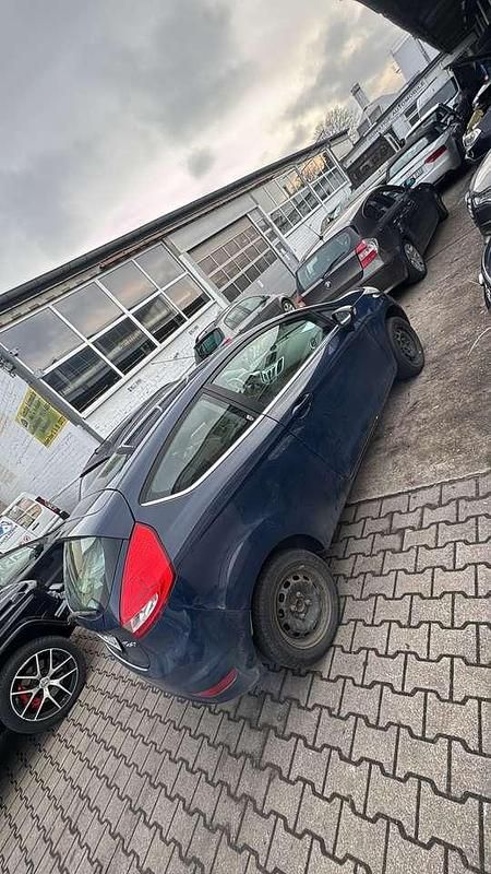 Gebraucht Ford Fiesta Ambiente 82 PS (60 kW) 2010 Kleinwagen