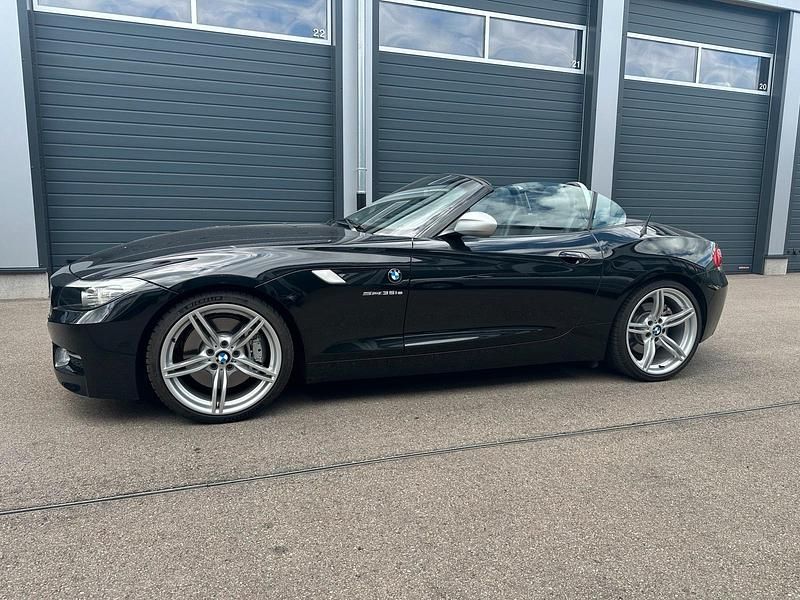Schwarz Gebraucht 2010 BMW Z4 Comfort Edition Cabrio | 29.999 € - Bild 1/4