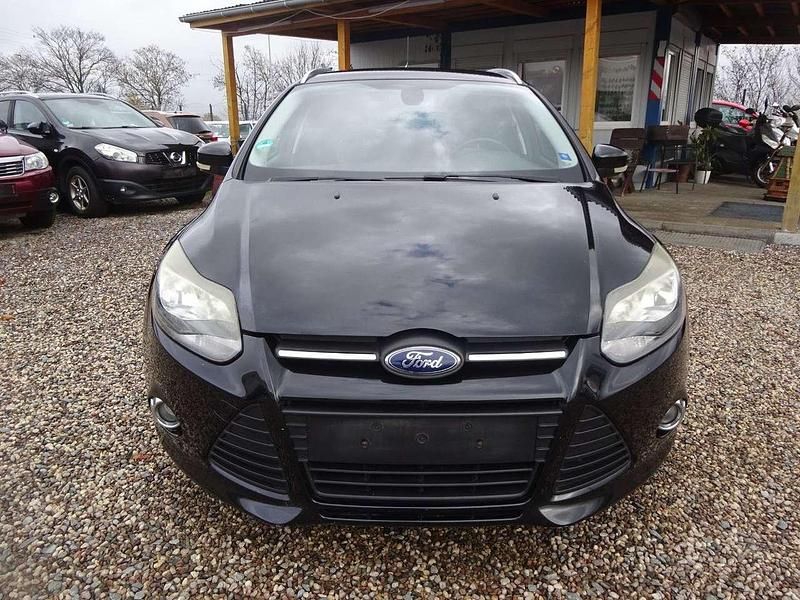 Gebraucht Ford Focus 125 PS (91 kW) 2012 Schwarz Kombi