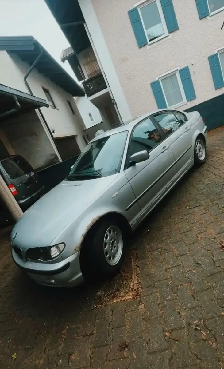Gebraucht BMW 318 Exclusive 150 PS (110 kW) 2003 Silber Limousine