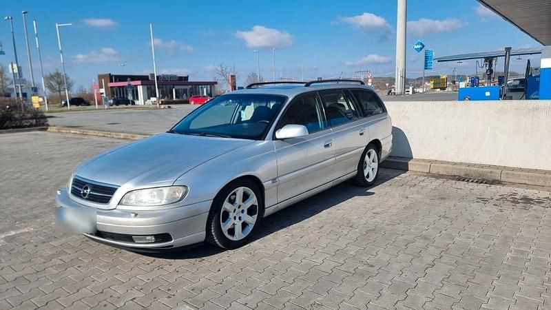 Silber Gebraucht 2001 Opel Omega Design Edition Kombi | 1.600 € (Fairer Preis) - Bild 1/4