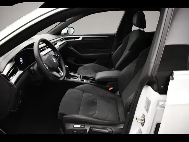 Gebraucht VW Arteon R-line 200 PS (147 kW) 2024 Manufacturer Kombi