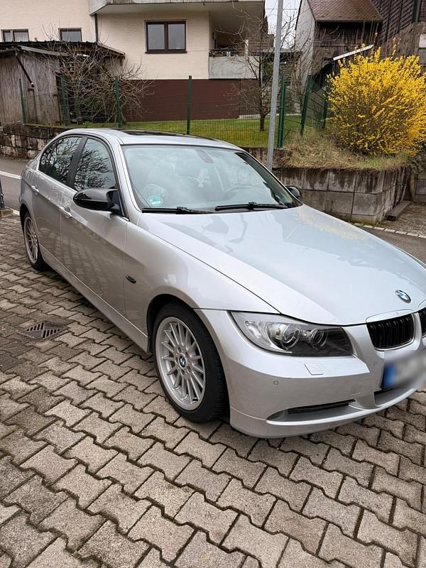Gebraucht BMW 325 218 PS (160 kW) 2007 Silber Limousine