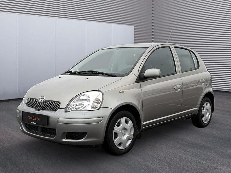 Grau Gebraucht 2005 Toyota Yaris Sol Kleinwagen | 2.450 € (Fairer Preis) - Bild 1/4