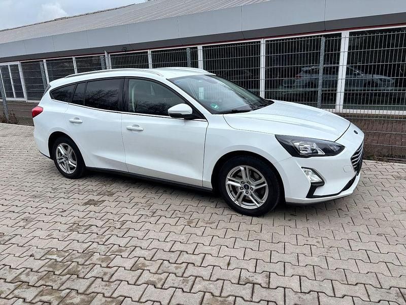 Gebraucht Ford Focus Cool & Connect 120 PS (88 kW) 2021 Weiß Limousine