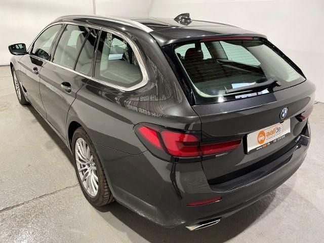 Gebraucht BMW 520 190 PS (139 kW) 2021 Grau Kombi