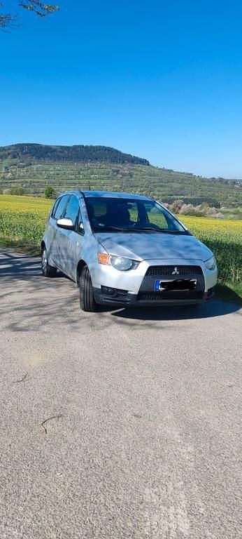 Silber Gebraucht 2009 Mitsubishi Colt Intense Van / Kleinbus | 3.400 € (Fairer Preis) - Bild 1/4
